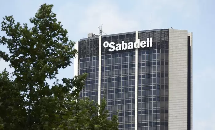 Banco Sabadell: Αποχωρεί ο CEO μετά το φρένο στην εξαγορά από την BBVA