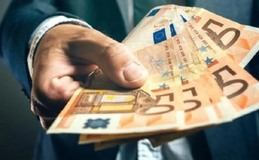 Πότε και πώς θα αρχίσουν να ανεβαίνουν οι μισθοί των εργαζομένων