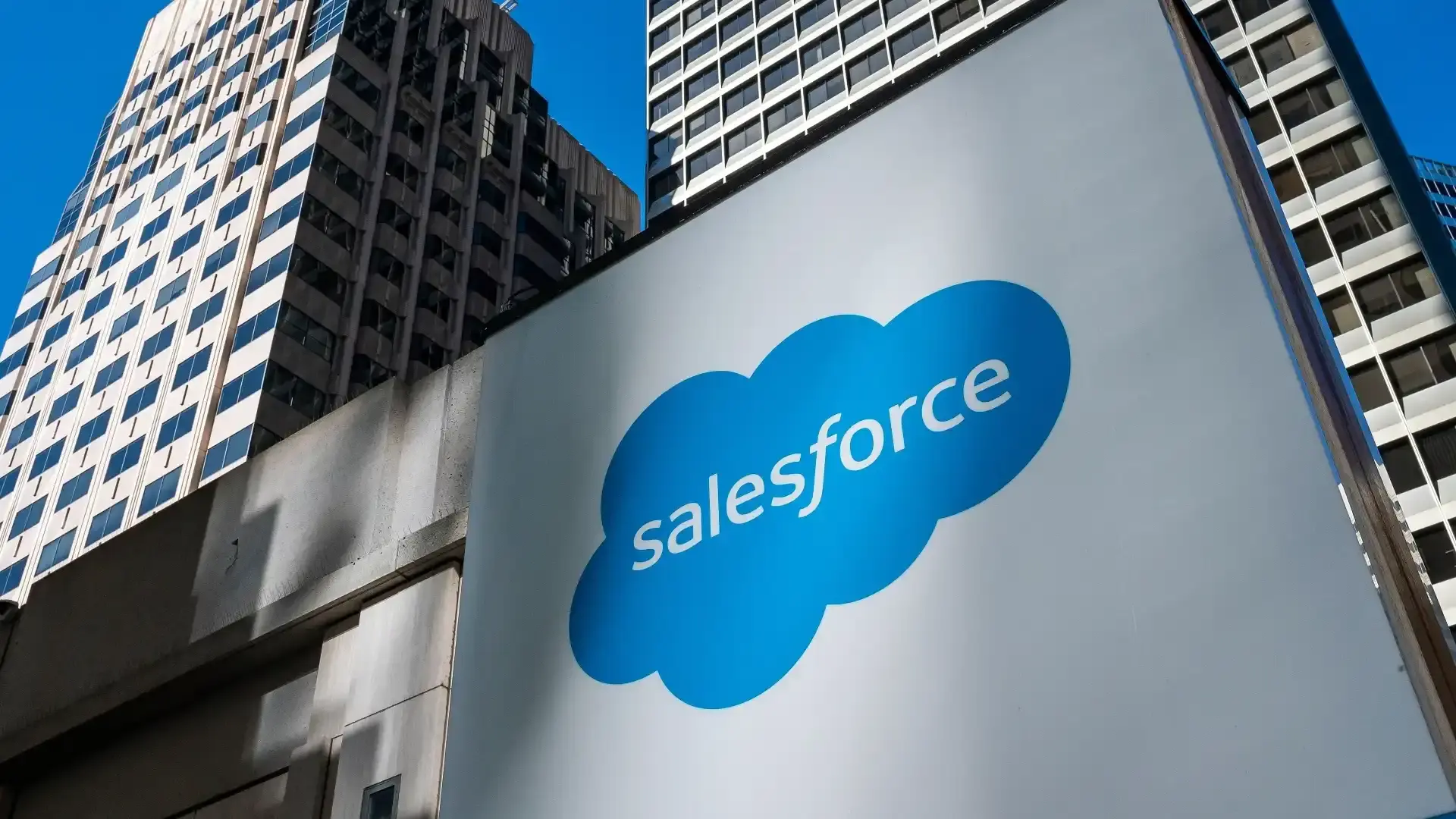 Εκτόξευση της μετοχής της Salesforce μετά την πρόβλεψη εσόδων 60 δισ. δολαρίων