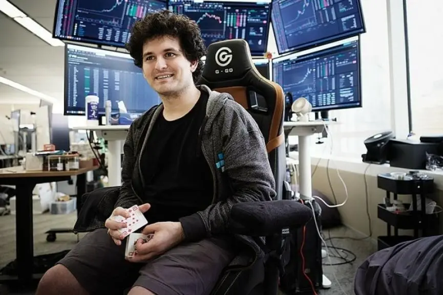 Στη φυλακή ο ιδρυτής της FTX Σαμ Μπάνκμαν Φριντ