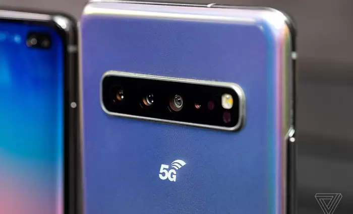 Ανακοίνωσε πωλήσεις 6,7 εκ. κινητών 5G η Samsung