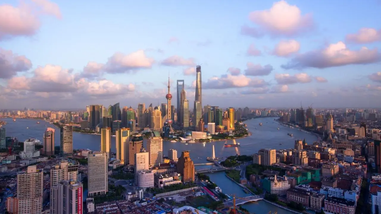 Σανγκάη: Επιδιώκει φιλελευθεροποίηση της οικονομίας της