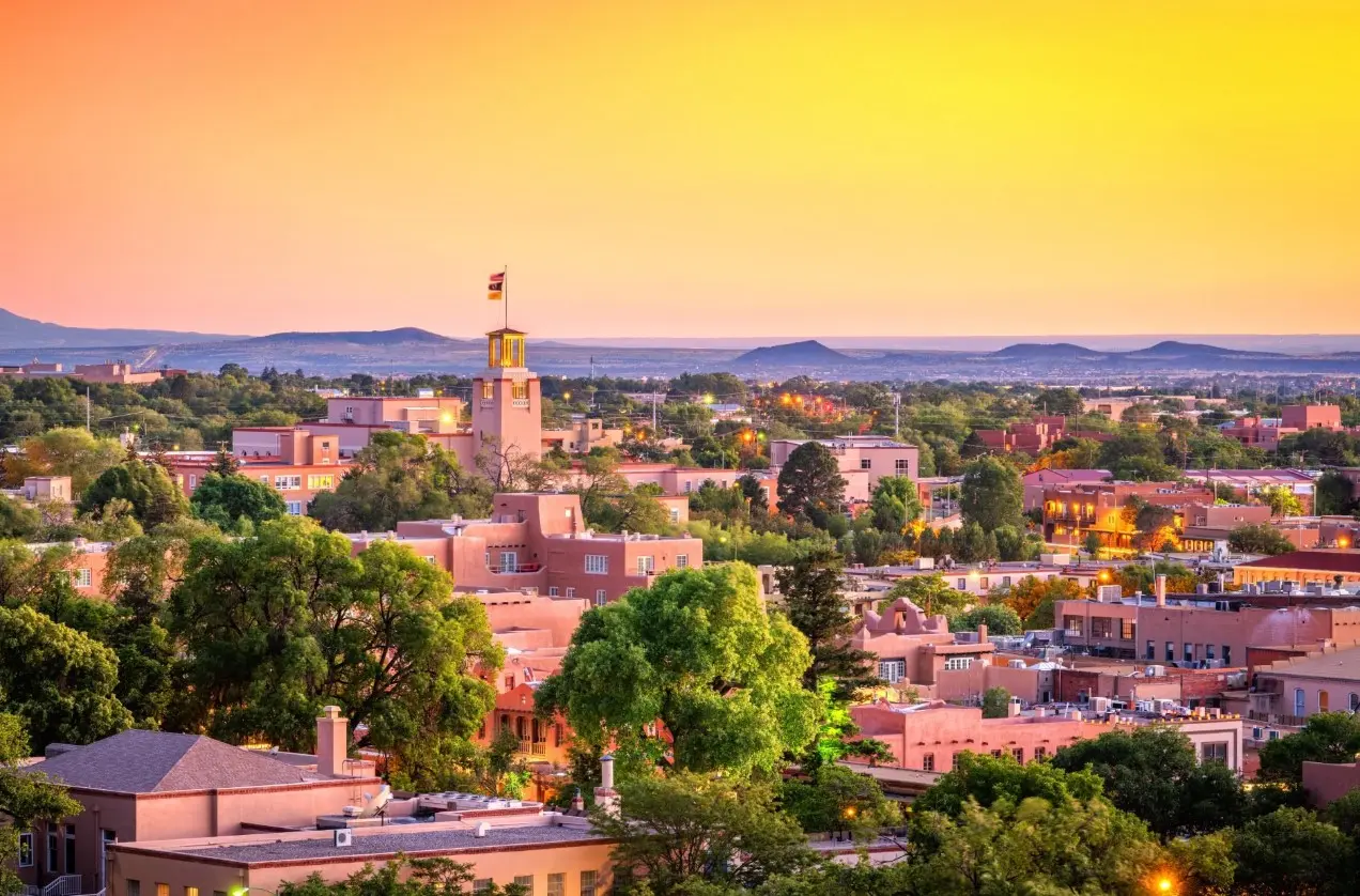 Η πρώτη πόλη στις ΗΠΑ που συνδέει τον κατώτατο μισθό με τα ενοίκια και τους λογαριασμούς