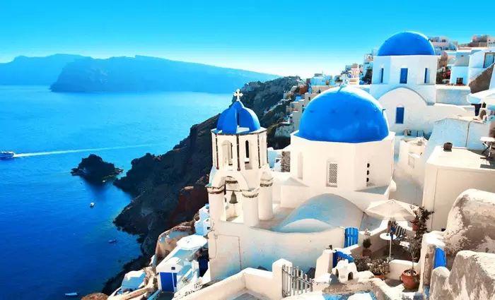 Το Ευρωπαϊκό Κοινοβούλιο κρούει τον κώδωνα για τη Σαντορίνη