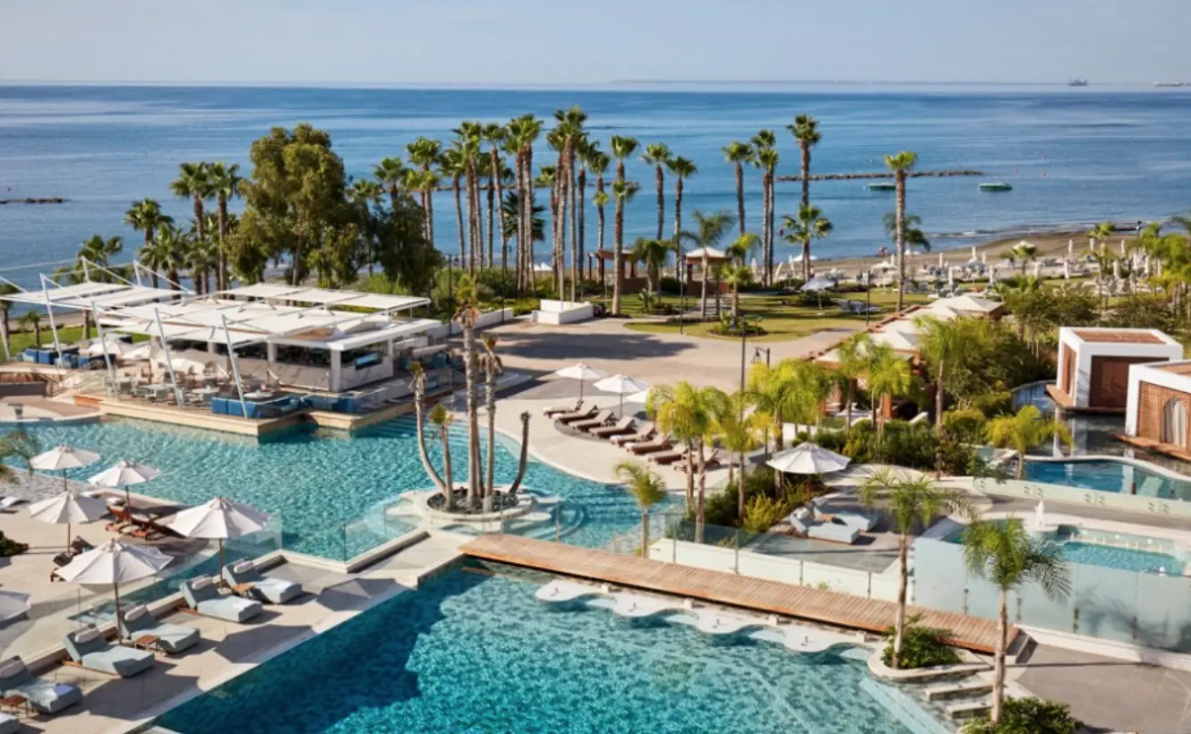 Το Parklane υποδέχεται ξανά τους επισκέπτες για μια πολυτελή εμπειρία