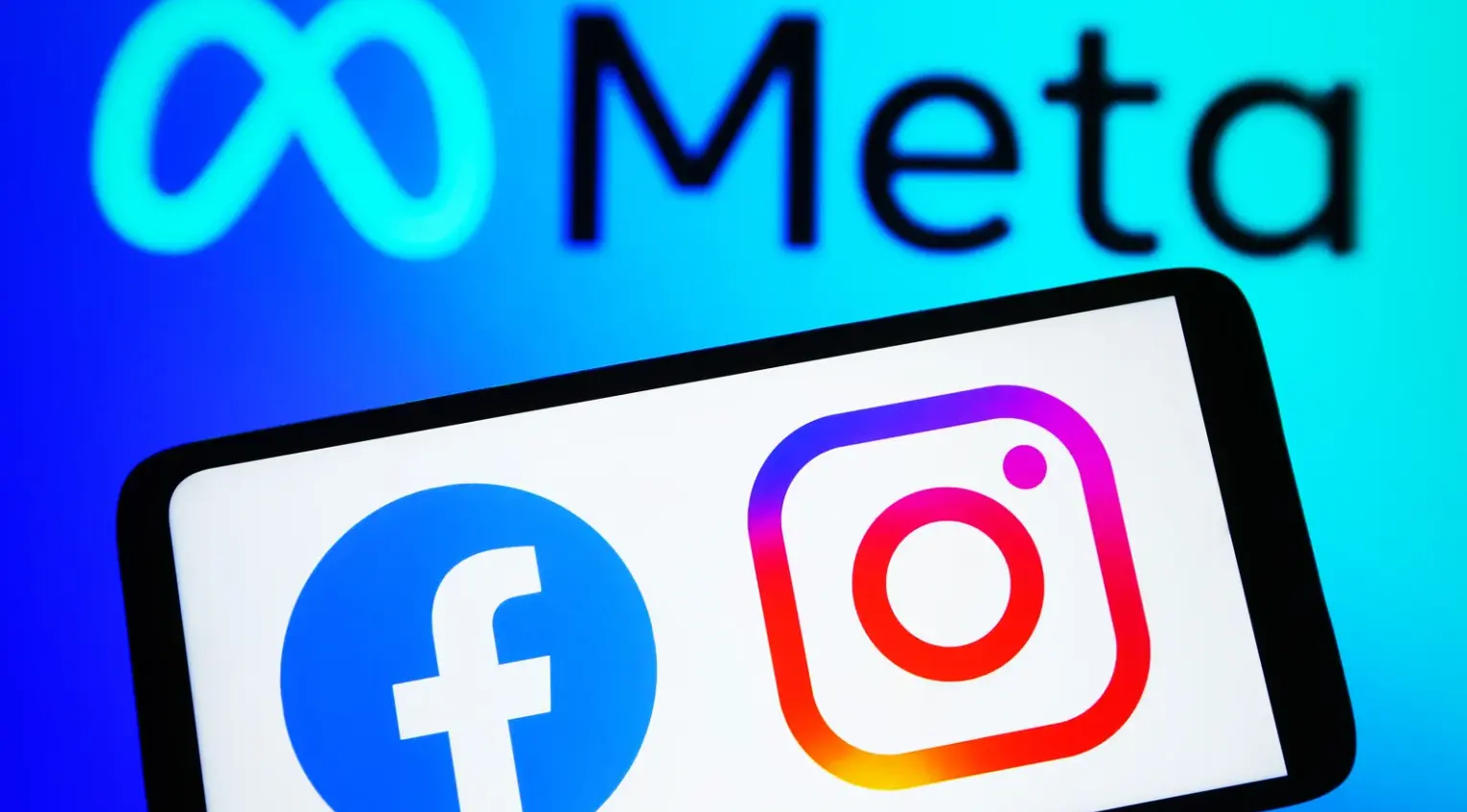 Meta: Προσφυγή από την Ελλάδα και άλλες 7 χώρες για τις συνδρομές επί πληρωμή
