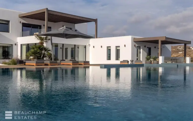 Τι αγοράζεις στη Μύκονο με €25 εκατομμύρια