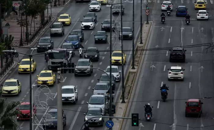 Η κυριαρχία της Κίνας απειλεί με λουκέτο τις αυτοκινητοβιομηχανίες σε Ευρώπη – ΗΠΑ
