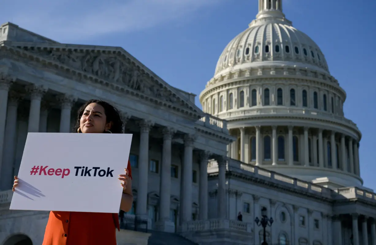 TikTok: Θα «ρίξουμε μαύρο» την Κυριακή