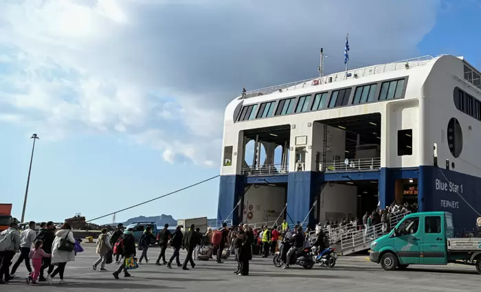 Στον χορό των Ρίχτερ μπαίνει ο τουρισμός της Σαντορίνης