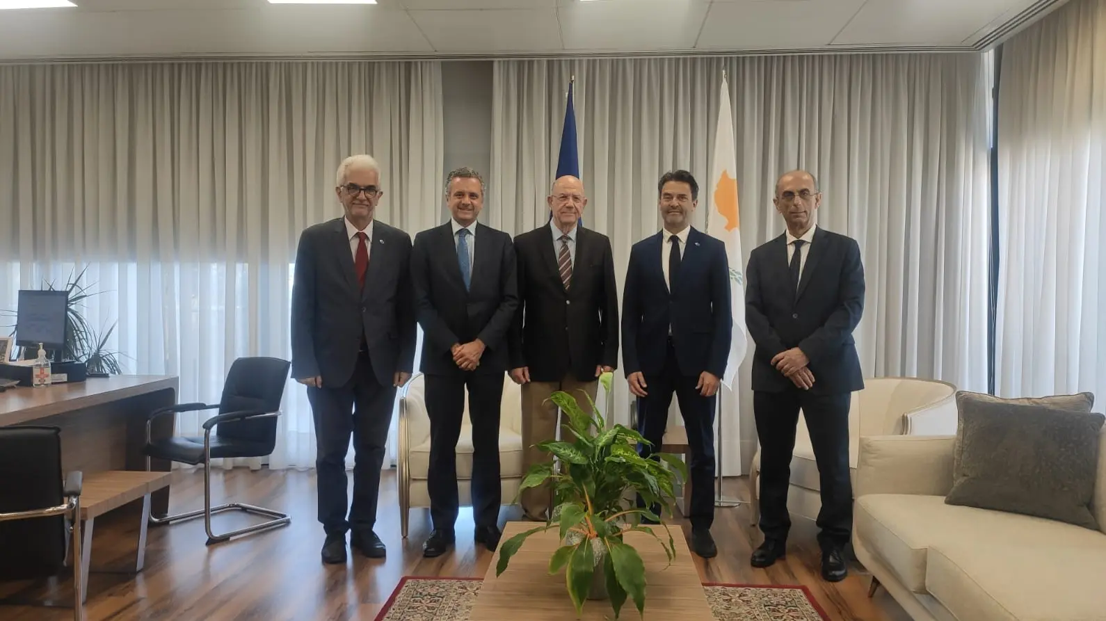 Κεραυνός και ΕΟΚΕ: Εμβάθυνση κεφαλαιαγορών & μείωση διοικητικού άχθους