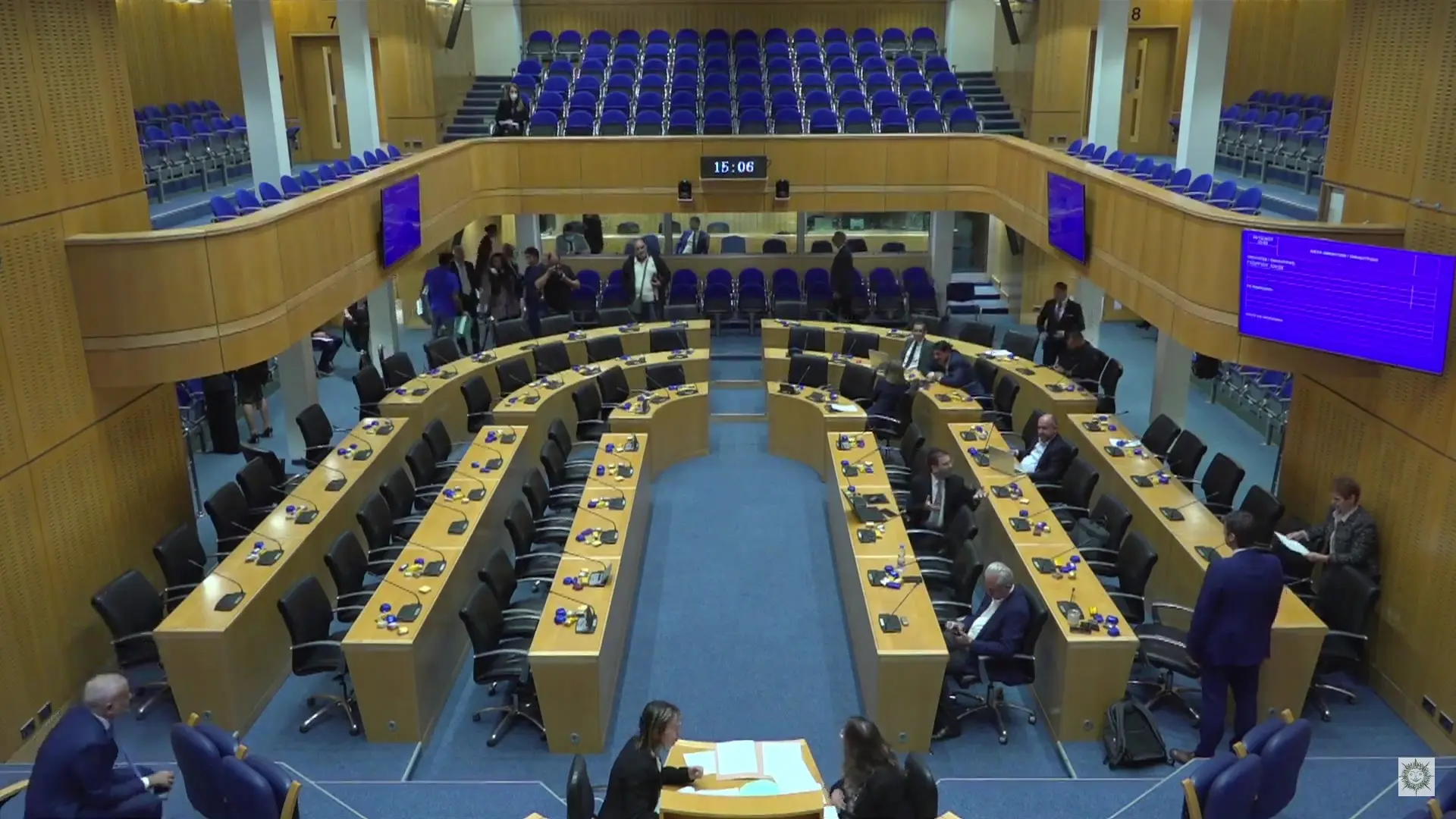 Μιλούν τα κόμματα σήμερα για τον προϋπολογισμό στην Ολομέλεια