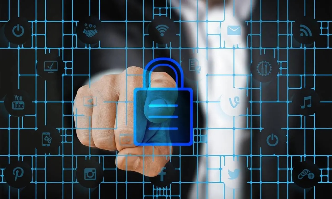 Ένας στους τρεις δεν ξέρει πώς να προστατεύσει την ιδιωτικότητά του στο ίντερνετ