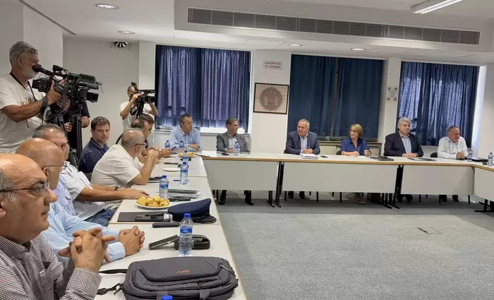 Χρόνο για νέες επαφές δίνουν οι συντεχνίες για ΑΤΑ – Πάνε σε συνάντηση αντί σε απεργίες