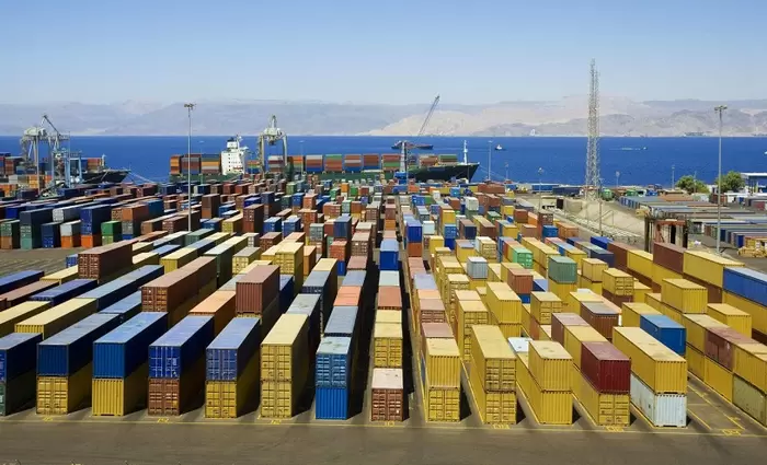 Κέρδη ρεκόρ για τις εταιρείες με πλοία μεταφοράς εμπορευματοκιβωτίων