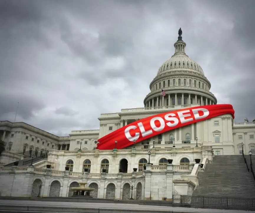 «Τοπίο στην ομίχλη» το αμερικανικό δημόσιο – Το shutdown πάει για νέο ρεκόρ