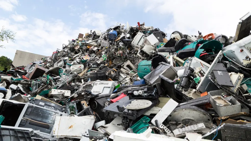 Αυξημένα κατά 82% τα ηλεκτρονικά απόβλητα μέσα σε 12 χρόνια