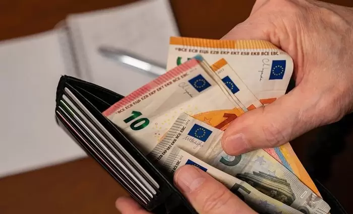 Γιατί η Ευρώπη νοσταλγεί τα μετρητά - Τα όρια της ψηφιακής οικονομίας