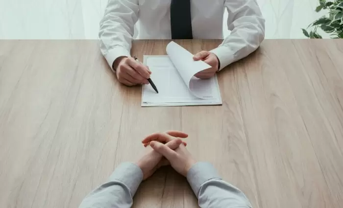 Προσοχή στο job-hopping: Κάθε πότε μπορείτε να αλλάζετε δουλειά;