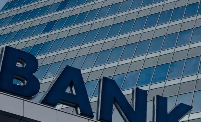 Οι διεθνείς οίκοι ανανεώνουν την «ψήφο εμπιστοσύνης» στις ελληνικές τράπεζες