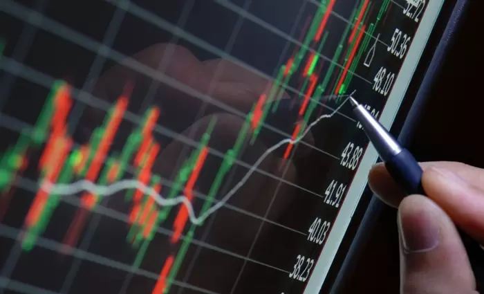 Μικρά κέρδη κατέγραψε την Πέμπτη το Χρηματιστήριο