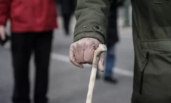 Μακρινό όνειρο η συνταξιοδότηση: Εκτιμήσεις για αύξηση των ορίων στα 75 έτη