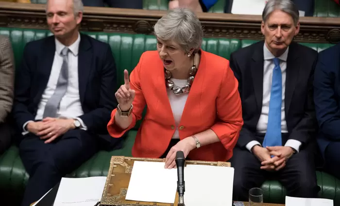 Αποφεύχθηκε το άτακτο Brexit στις 12 Απριλίου