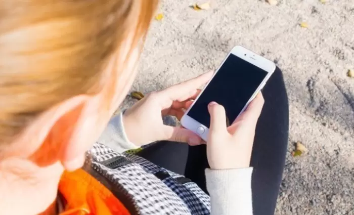 Ποια είναι η σωστή ηλικία για να δώσετε smartphone στο παιδί σας