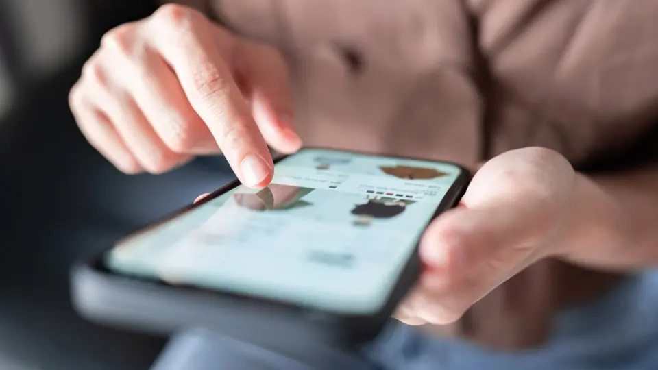 Προς νέα αύξηση η αγορά των smartphones παρά τους δασμούς Τραμπ