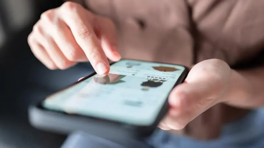 Τα smartphone στρέφονται στην AI