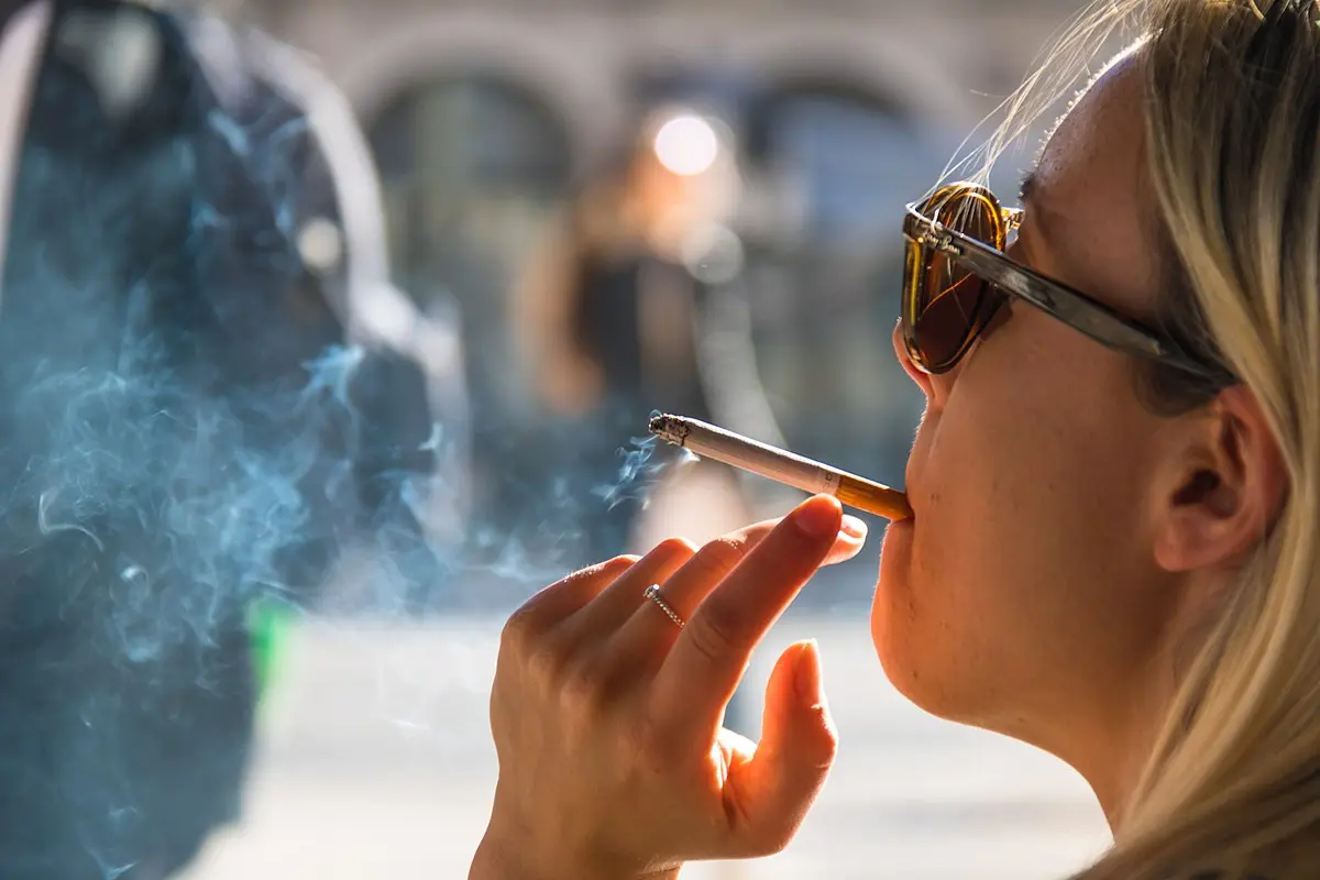 Κάπνισμα και αλκοόλ κοστίζουν δισεκατομμύρια ευρώ στους Γάλλους