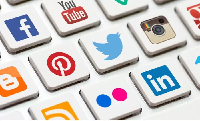 ΕΕ: Ζητά εξηγήσεις από τα social media για τις αναρτήσεις τους