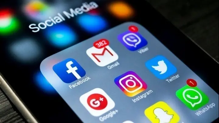 Τα social media παρακολουθούν μαζικά τους χρήστες τους
