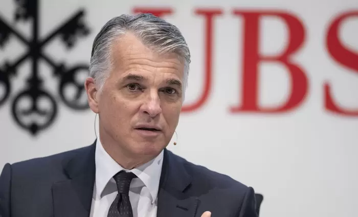 Επαναγορές μετοχών $1 δισ ανακοίνωσε για το 2024 η UBS