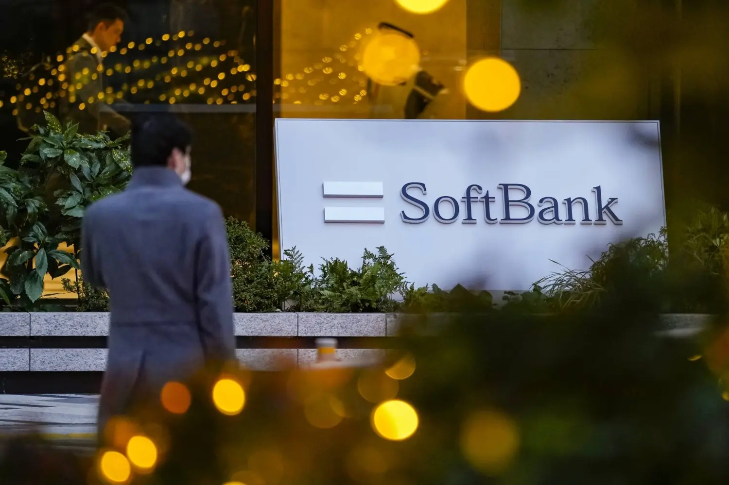 SoftBank: Κοντά σε deal για την εξαγορά της εταιρείας επενδύσεων σε κέντρα δεδομένων DigitalBridge