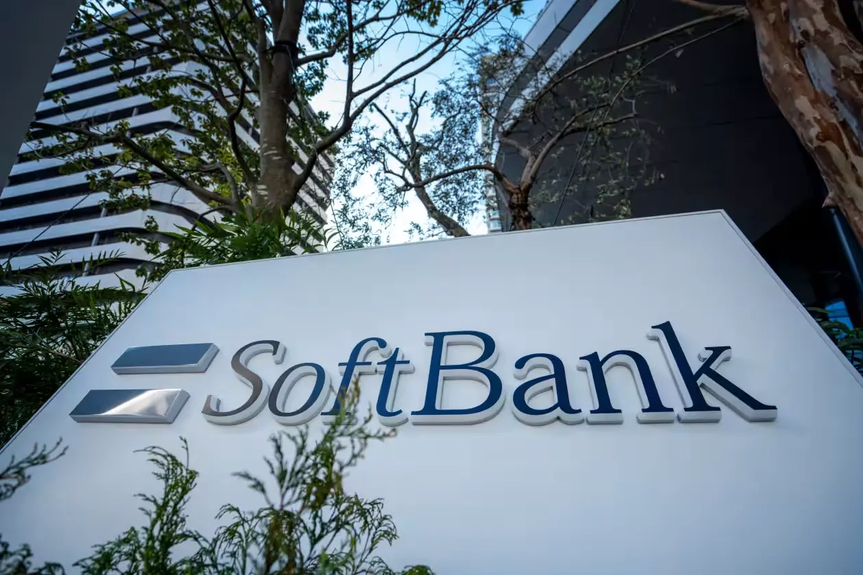 SoftBank: Παγώνει την εξαγορά της Switch και φρενάρει το Project Stargate ύψους 500 δισ. δολαρίων