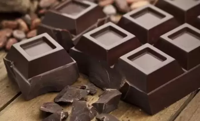 Oι εραστές της σοκολάτας ανησυχούν: Σε ύψη ρεκόρ οι τιμές του κακάο