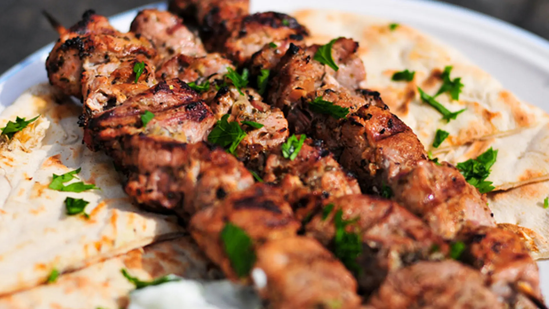 Ελλάδα: Ακριβαίνει το σουβλάκι 