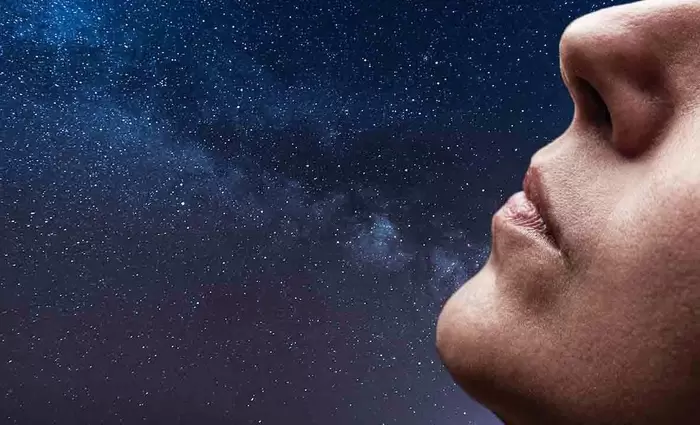 Το διάστημα μυρίζει ρούμι, μπριζόλα και μπαρούτι (vid)