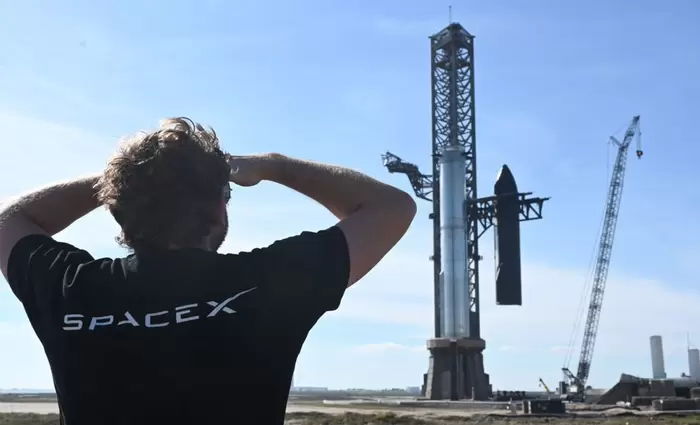 SpaceX: Εκτοξεύτηκαν οι κατασκοπευτικοί δορυφόροι των ΗΠΑ