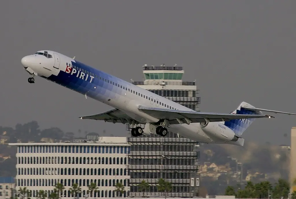 Spirit Airlines: Πώς η εταιρεία με τα low budget ταξίδια «προσγειώθηκε» στη χρεοκοπία