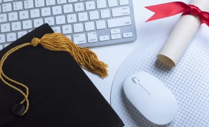 Δήμος Παραλιμνίου: Προσφέρει υποτροφίες για το ακαδημαϊκό έτος 2018 – 2019 