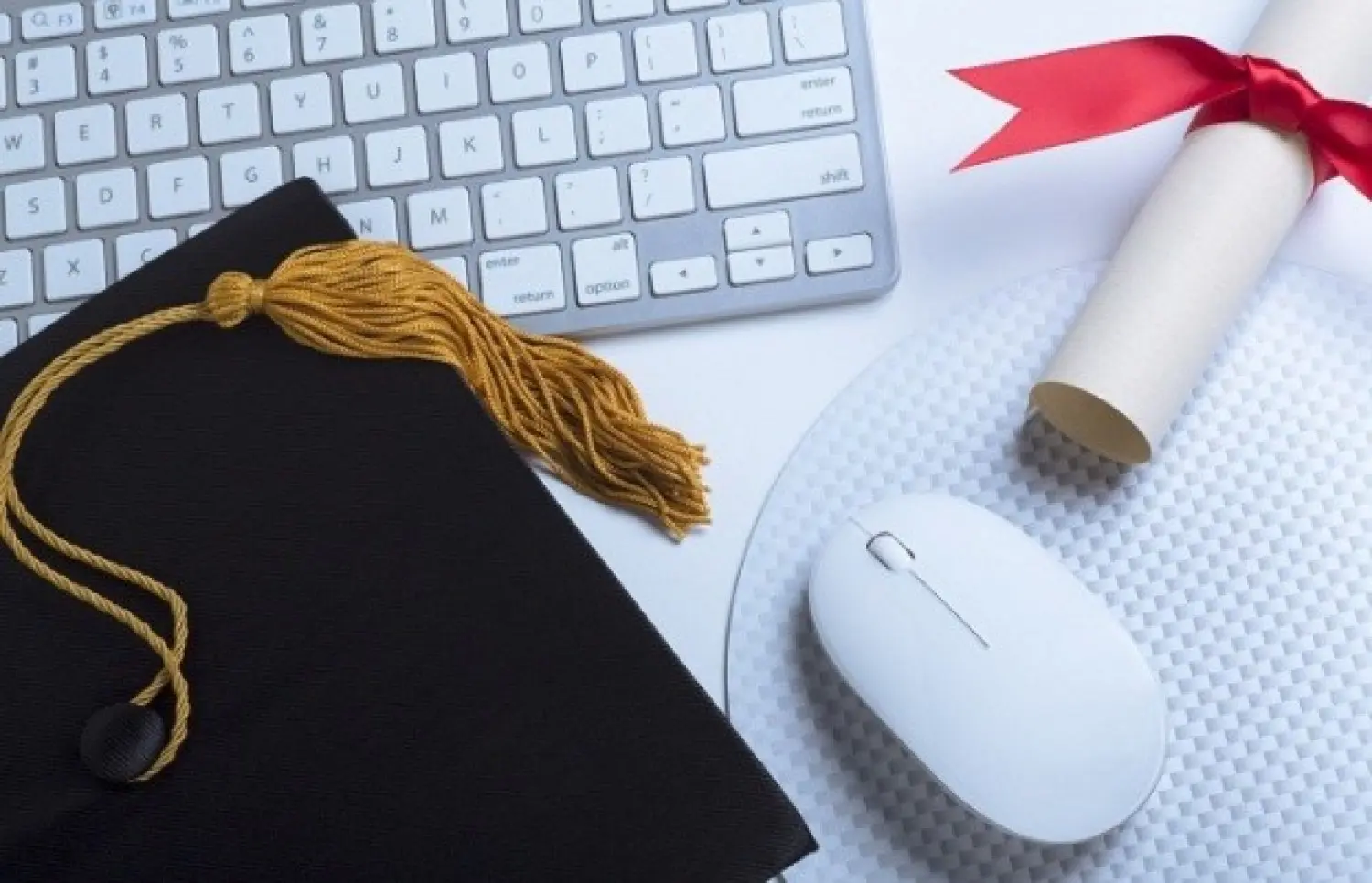 Δήμος Παραλιμνίου: Προσφέρει υποτροφίες για το ακαδημαϊκό έτος 2018 – 2019 