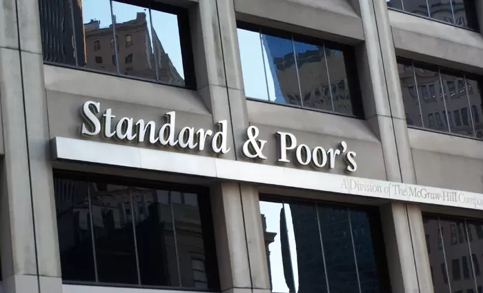 S&P: Η ύφεση στην ευρωζώνη και τη Βρετανία θα φθάσει το 2%