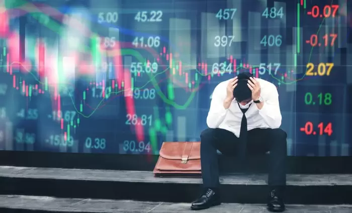 Καλά κρατεί ο πανικός στα χρηματιστήρια