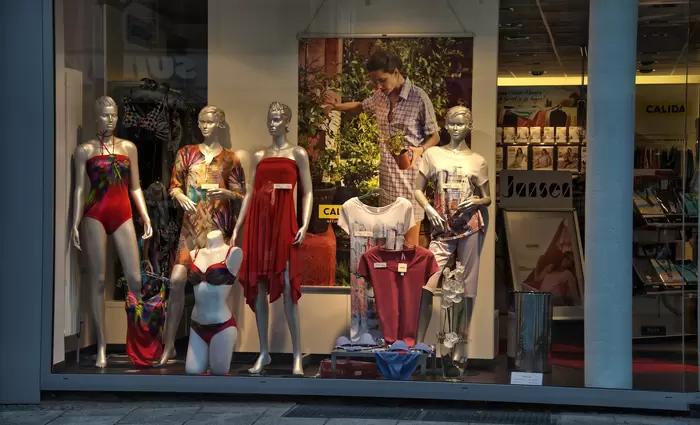 Κλειστά τα γενικά καταστήματα ανήμερα του Αγίου Πνεύματος