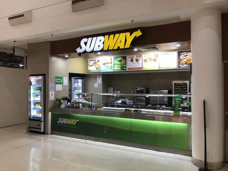 Subway: Η οικογενειακή επιχείρηση που υποκλίθηκε τελικά στο χρήμα