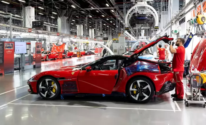 Οι νικητές και ηττημένοι της αυτοκινητοβιομηχανίας το 2025