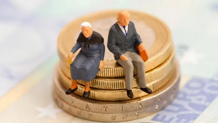 Ψηφίζεται σήμερα από την ελληνική Βουλή η μη περικοπή των συντάξεων 