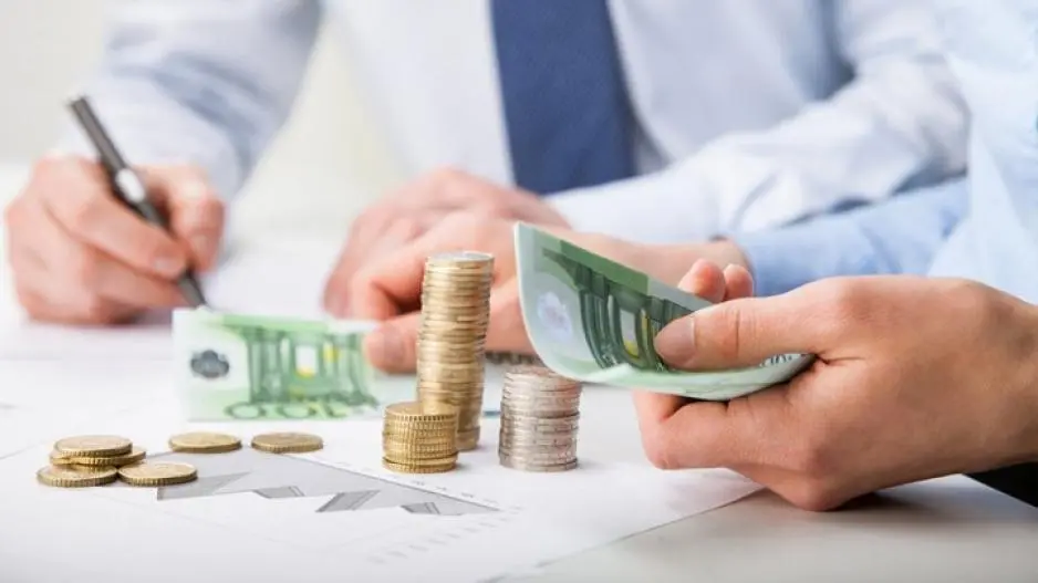 Άρχισε η καταβολή χορηγίας σε επιχειρήσεις και εργαζόμενους
